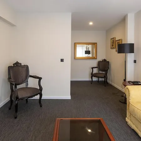 Afonso V & 3* Αβέιρο