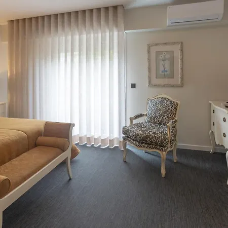 Afonso V & Hotell Aveiro