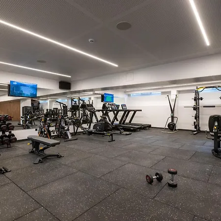 Afonso V & Hotell 3*