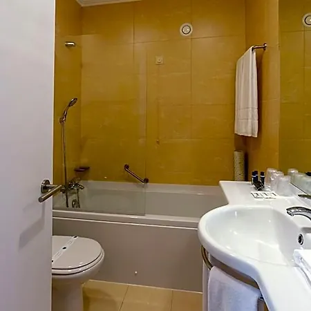 Afonso V & Otel 3*