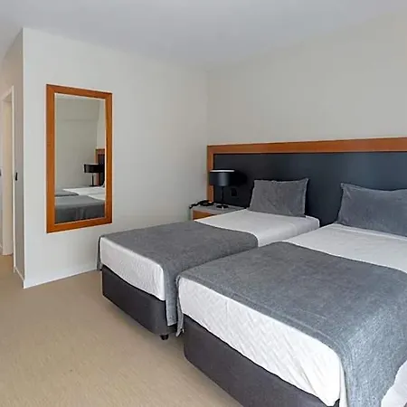 Afonso V & Otel 3*