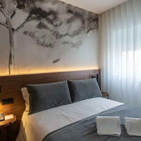 Afonso V & Hotel 3*