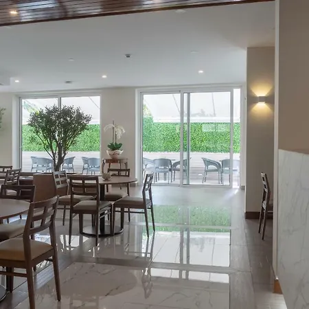 Afonso V & Ξενοδοχείο