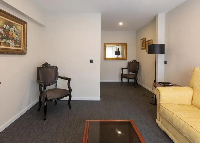 Afonso V & 3* Aveiro