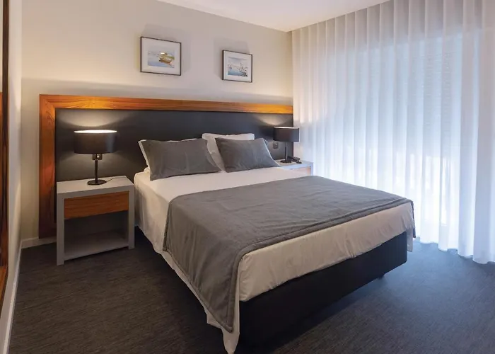 Afonso V & 3* Aveiro