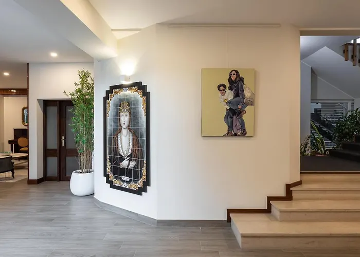 Afonso V & Hotell 3*