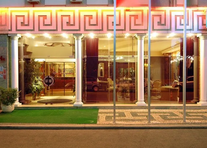 Afonso V & Hotell 3*