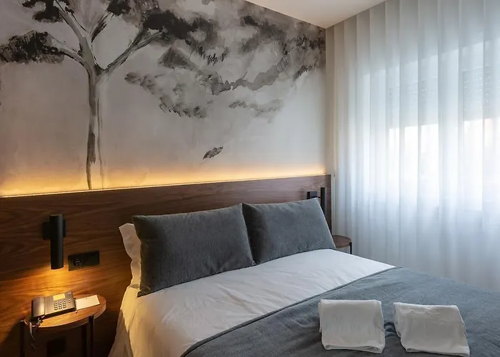 Afonso V & אבאירו