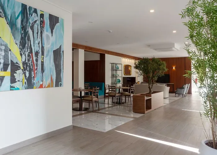 Afonso V & Hotell Aveiro